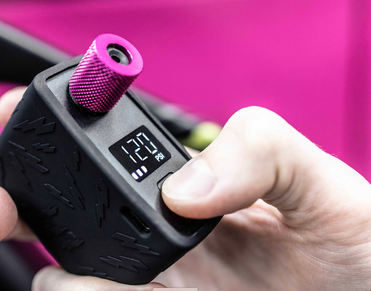 Muc-Off Launch AirMach Electric Mini Inflator Pro â Loaded With Upgrades