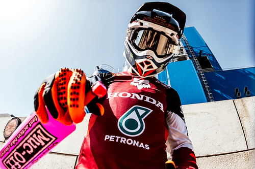 Muc-Off Signs Five-Time World Champion Jeffrey Herlings for 2026 and 2027